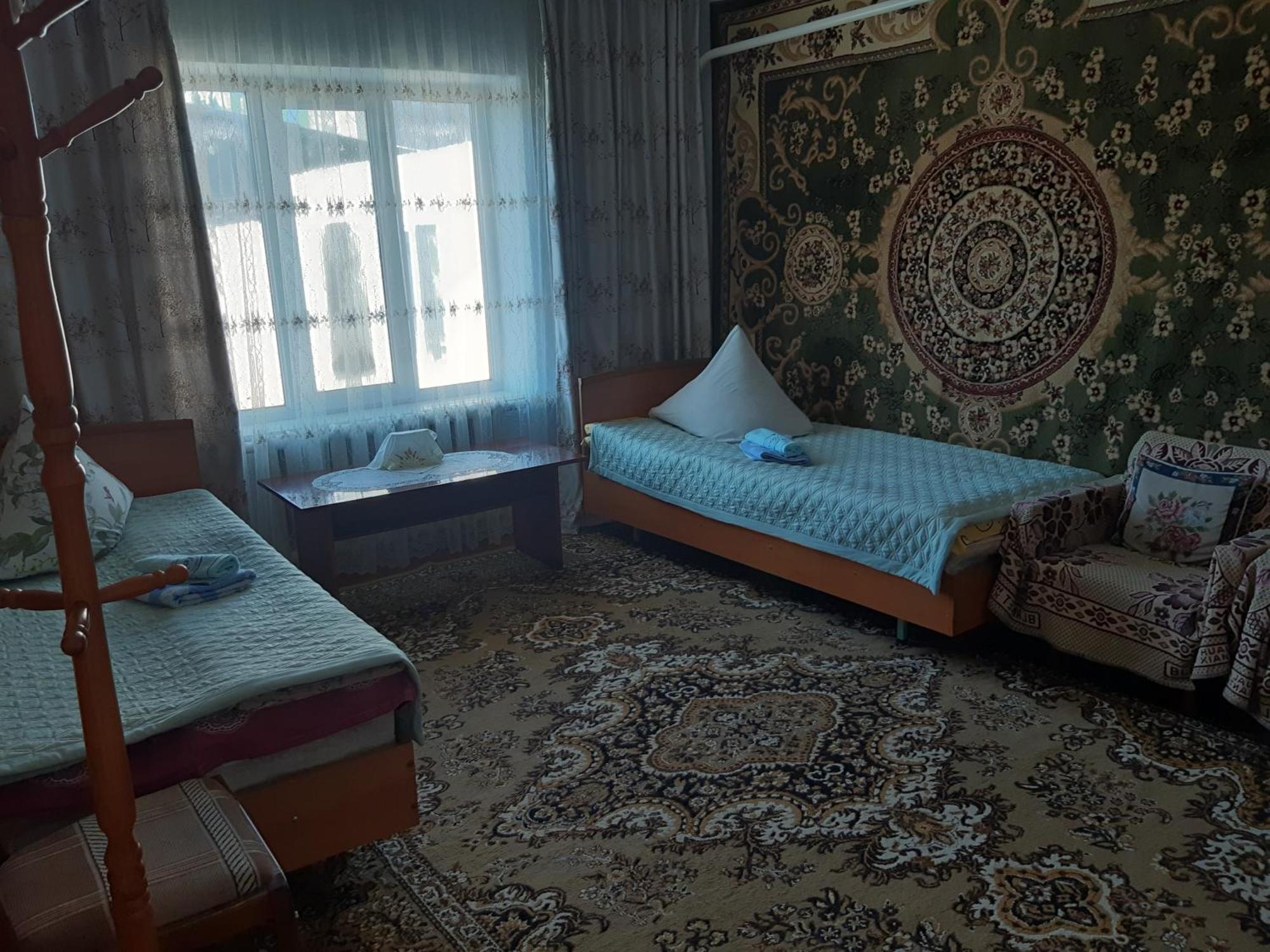 Guest House Lola Kochkor Bagian luar foto