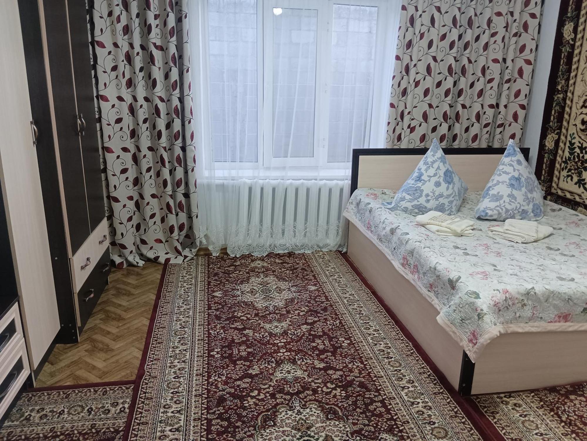 Guest House Lola Kochkor Bagian luar foto