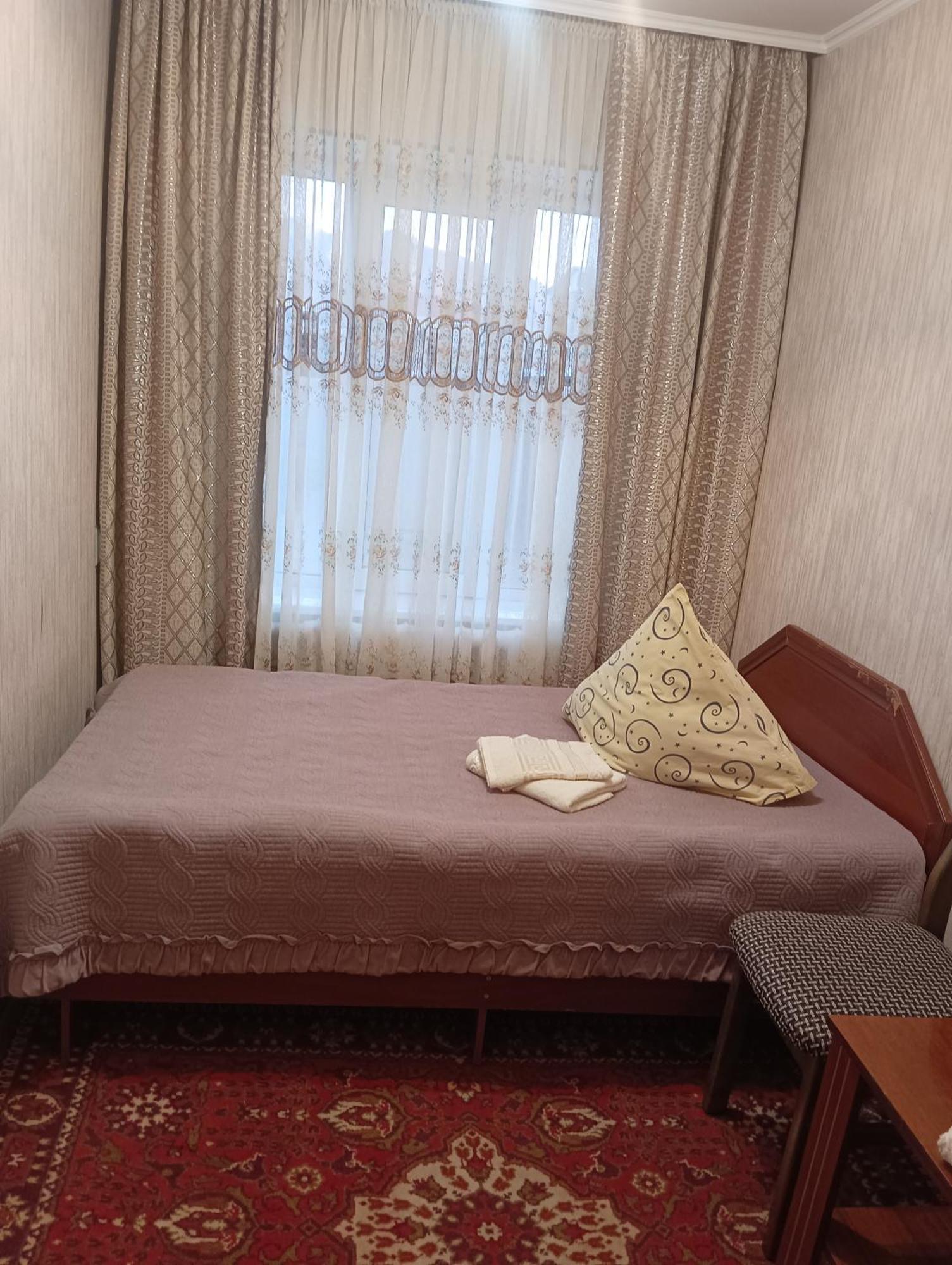 Guest House Lola Kochkor Bagian luar foto