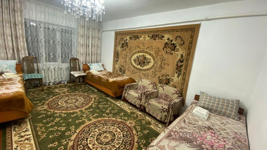 Guest House Lola Kochkor Bagian luar foto