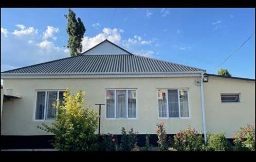 Guest House Lola Kochkor Bagian luar foto